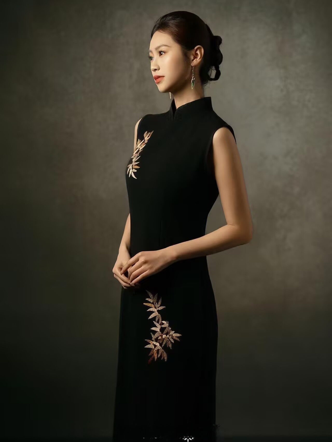 สตูดิโอถ่ายภาพบุคคลสีดำ สไตล์จ - Portrait Photography With Lighting บทวิจารณ์และราคา